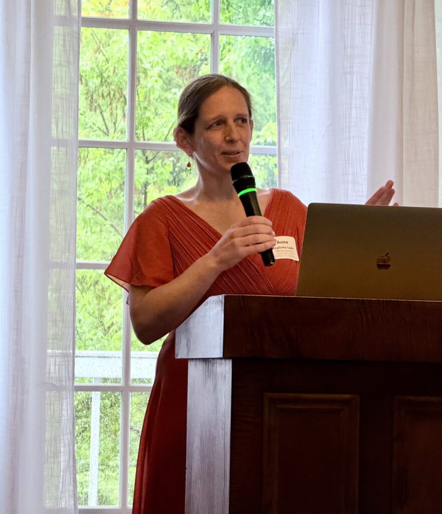 Anne Koplinka-Loehr at Annual Dinner photo