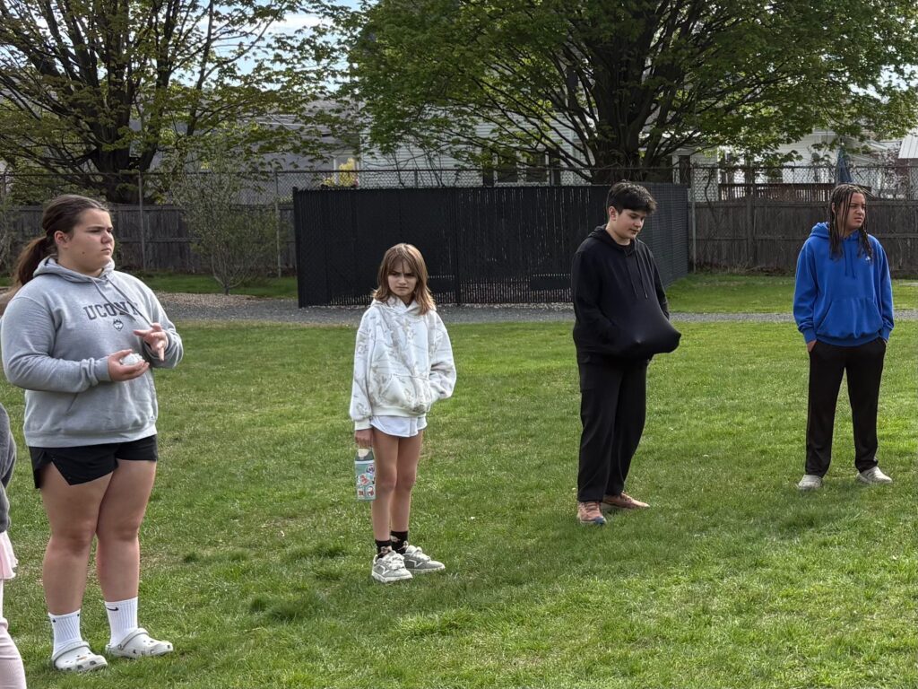 Middle School students building relationships with elementary students